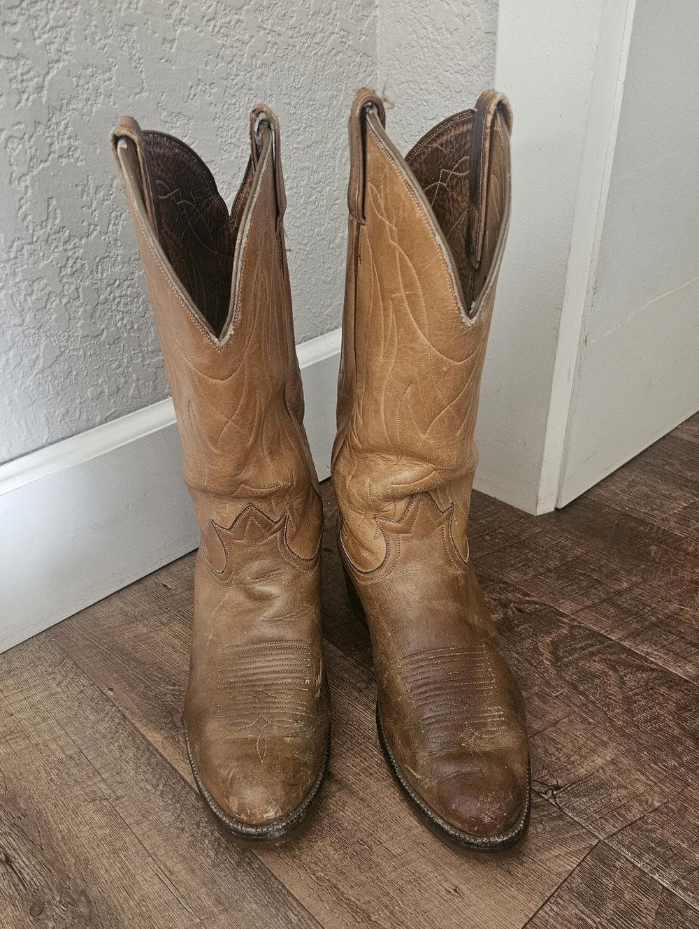 Tony Lama Men’s Western Cowboy Boots Brown Leather Size 10 D USA Made Vintage